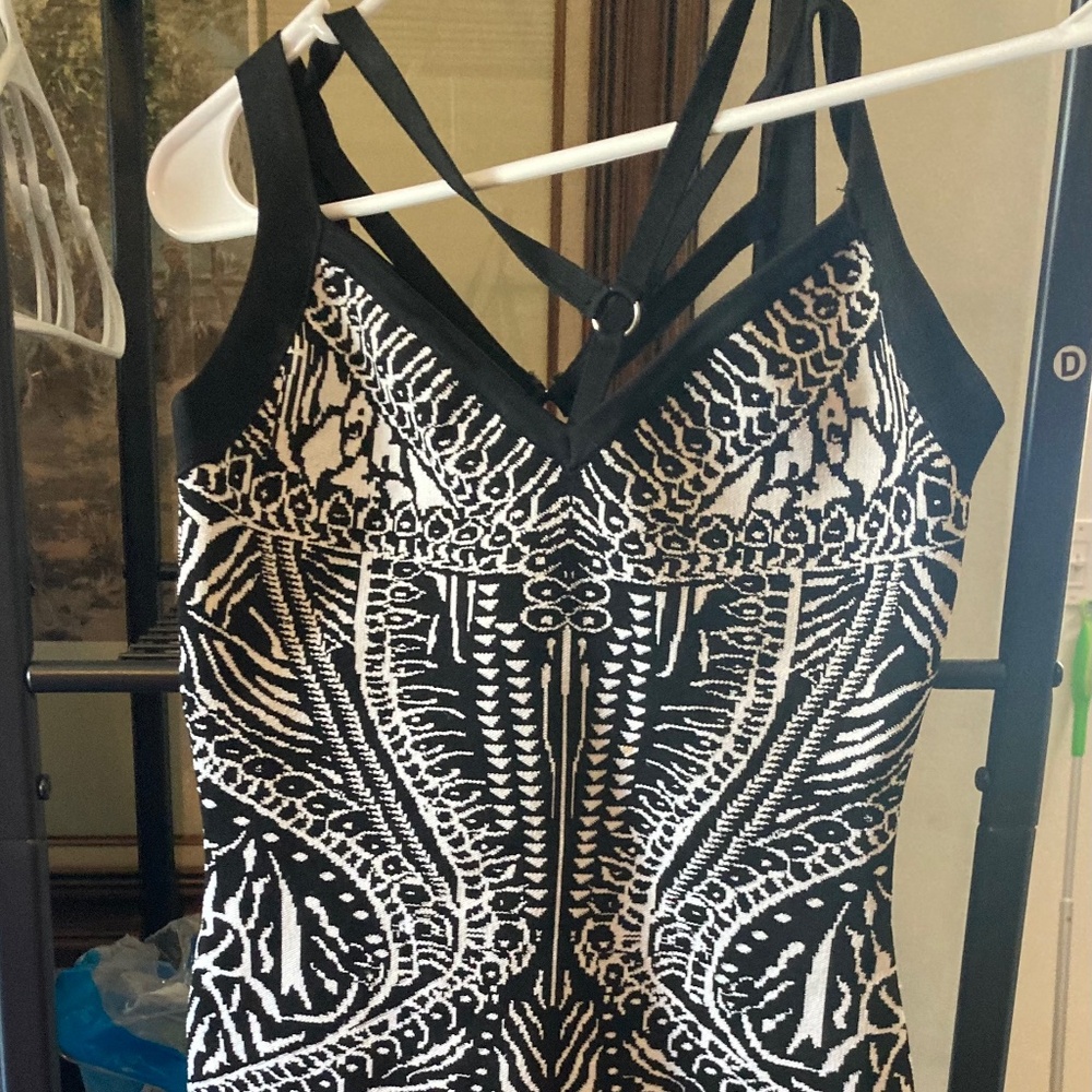 Unique Guess Black and White Bodycon Strappy dress  XS